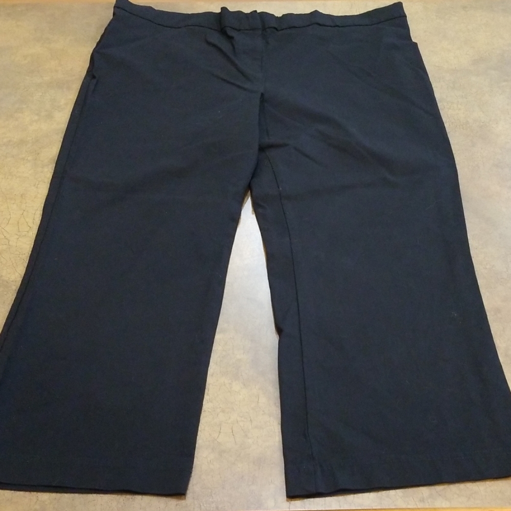 Maternity Capris black size XL
